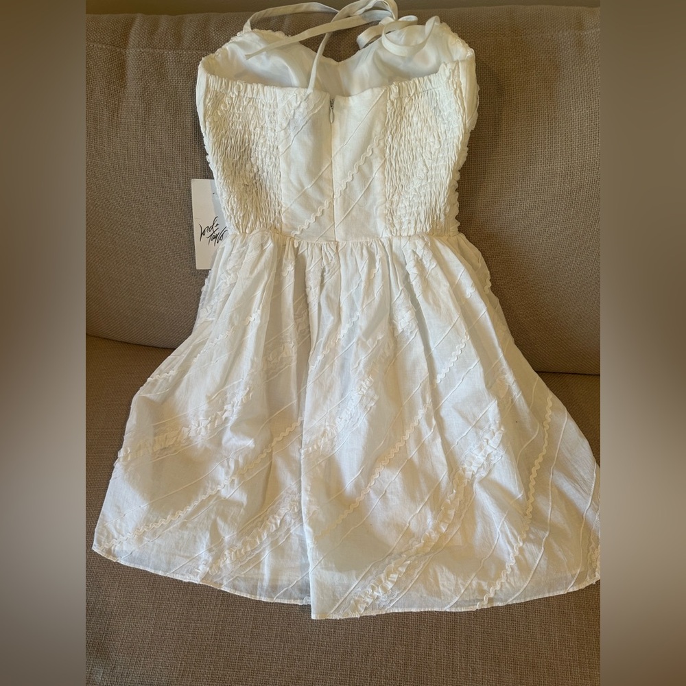Guess - Picture 4 of 10